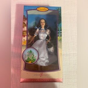 Barbie 2006 Wizard of Oz Dorothy Doll Pink Label #K8682 NRFB Brown Hair Outfit